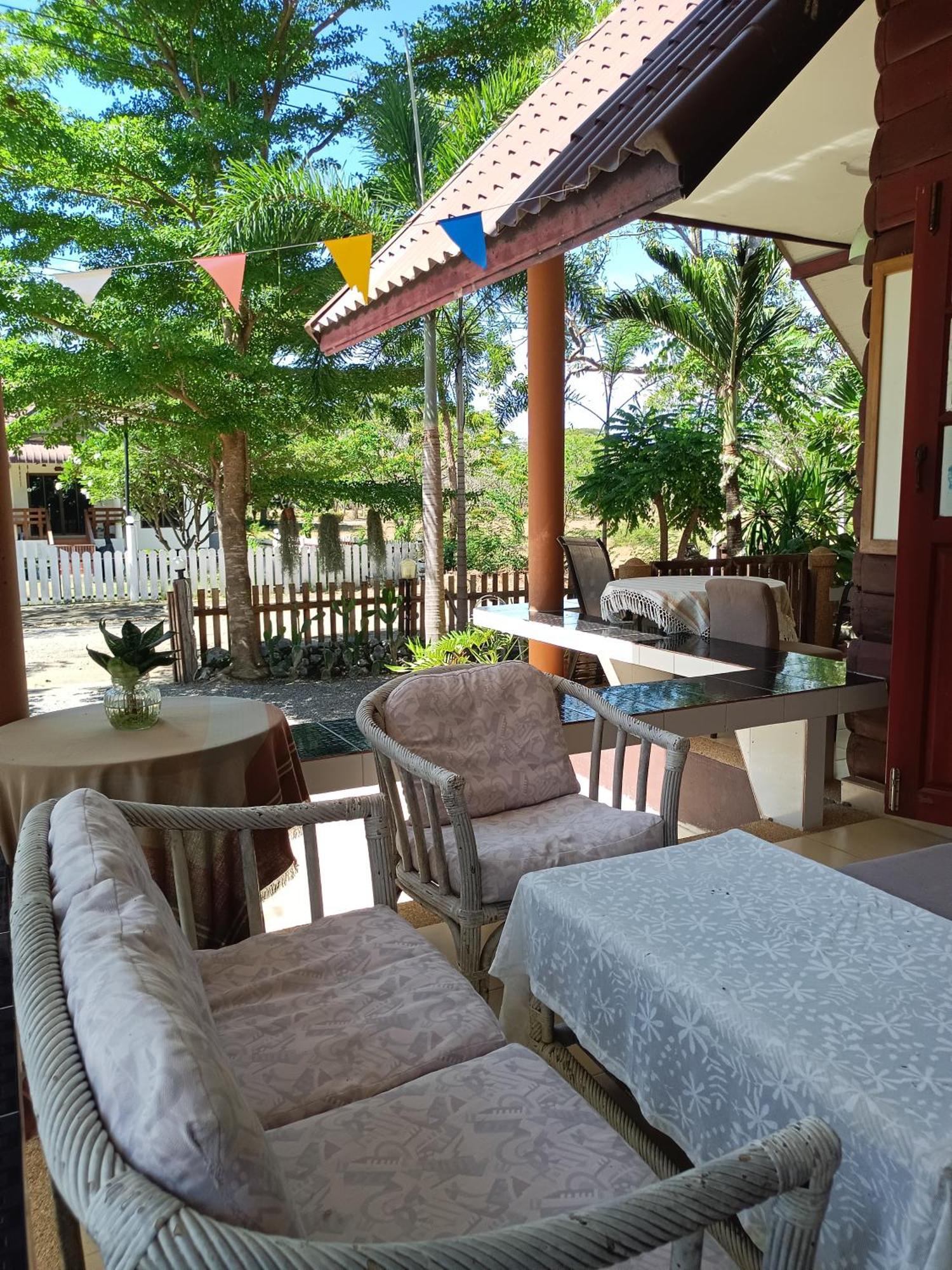 บาคัสโฮมลอร์ด Vila Haad Chao Samran Exterior foto