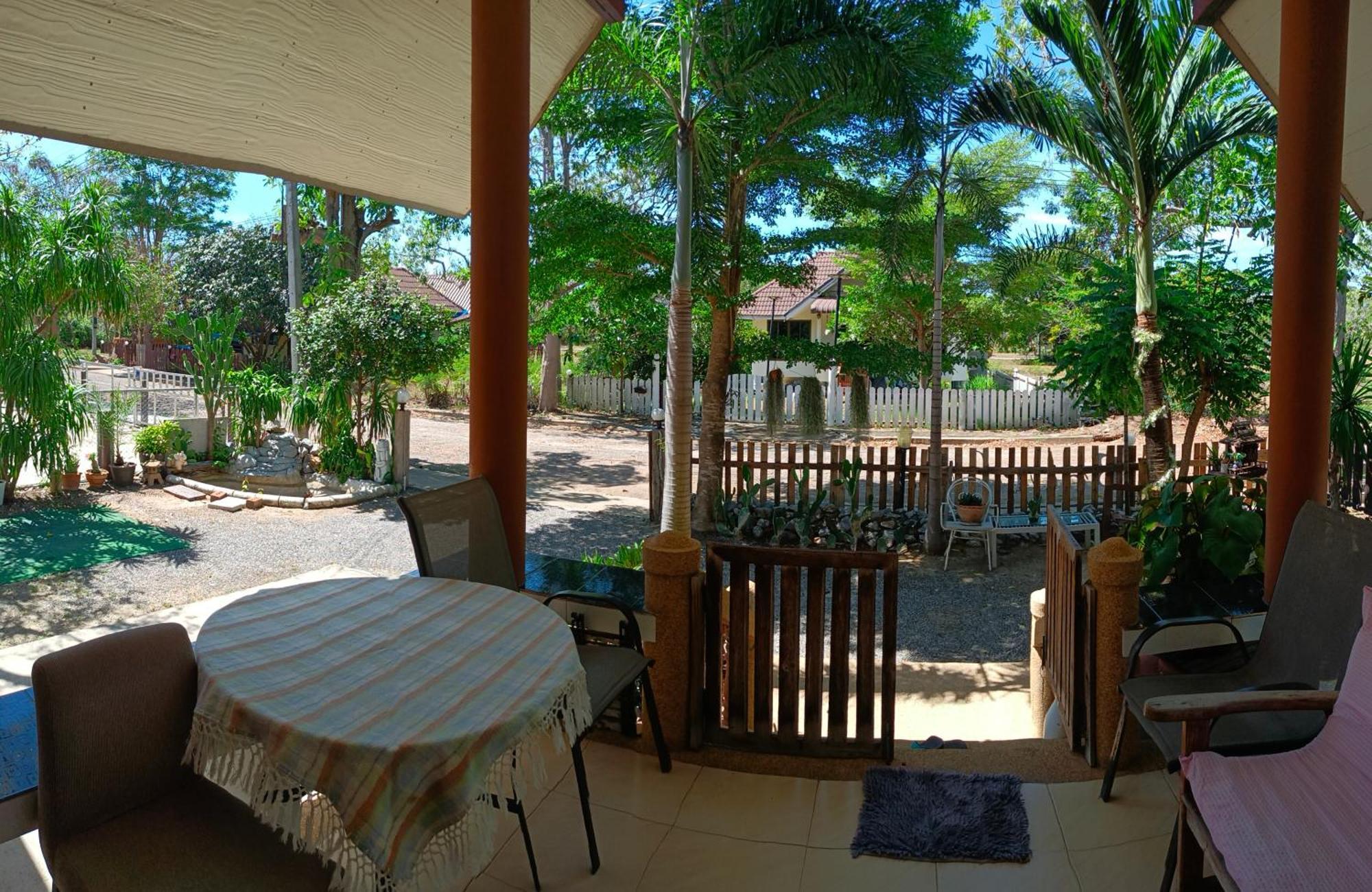 บาคัสโฮมลอร์ด Vila Haad Chao Samran Exterior foto
